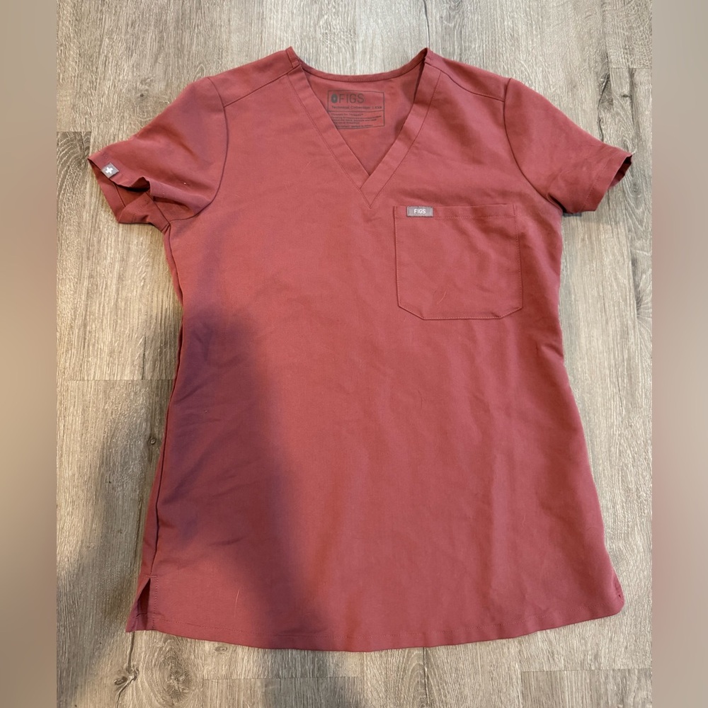 Figs Women’s Catarina Scrub Top — Mauve